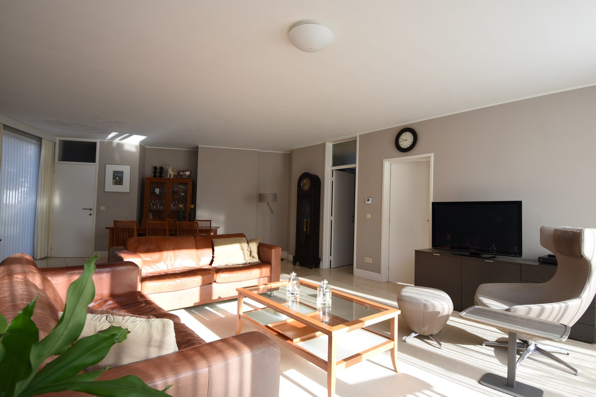 Instapklare moderne woning met 3 slaapkamers en mooie tuin - foto 4