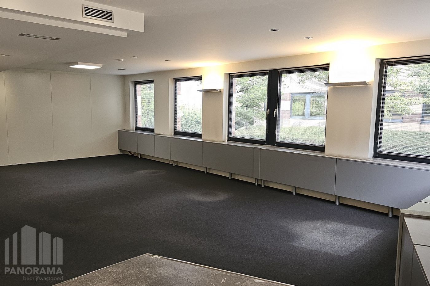 260 m² de bureaux à proximité du Ring R0/E40 - photo 5