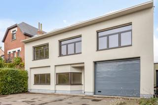 Ruime energiezuinige woning met polyvalente praktijk- of opslagruimte in Wilsele (nabij Leuven).Ontdek deze veelzijdige en energiezuinige woning in...