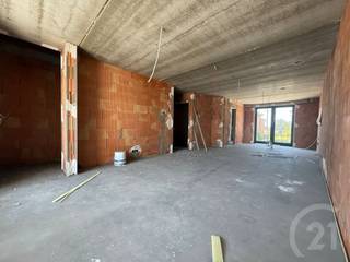 <p>Mogelijk aan 6% BTW!<br /><br />Welkom bij Residentie Elysian, een exclusief nieuwbouwproject in opbouw in het centrum van Keerbergen, waar modern comfort en verfijnde architectuur samenkomen. Deze stijlvolle residentie omvat zes energiezuinige appartementen, ontworpen volgens de nieuwste normen en met oog voor detail afgewerkt.<br /><br />Elke woonst zal een duurzame en luxueuze leefomgeving bieden, met hoogwaardige materialen en innovatieve energie-efficiënte oplossingen. Hier geniet u binnenkort van rust, ruimte en modern wooncomfort, in een groene en residentiële omgeving.<br /><br />Bent u op zoek naar een stijlvolle thuis waar kwaliteit en duurzaamheid centraal staan? Residentie Elysian is in volle ontwikkeling en biedt binnenkort een unieke woonervaring in een idyllische setting.<br /><br />Dit duplex-appartement op de 1ste verdieping van 98 m² heeft een mooie leefruimte met open keuken, een met apart toilet en een berging. Op de 2de verdieping is er een badkamer en 2 slaapkamers.<br /><br />Buiten is er een zeer mooi en ruim zuidgericht terras.<br /><br />Ondergrondse autostaanplaats voor € 25.000 excl. kosten en kelderberging voor € 8.000 excl. kosten.<br /><br /><br />Buiten is er een zeer mooi en ruim zuidgericht terras.<br /><br />Ondergrondse autostaanplaats voor € 25.000 excl. kosten en kelderberging voor € 8.000 excl. kosten.<br /><br />Zeer energiezuinig!<br /><br />- Doorgedreven optimale isolatie van de bouwschil<br />- Vloerverwarming in het volledige appartement <br />- Fotovoltaïsche zonnepanelen, geïnstalleerd voor individueel gebruik per appartement<br />- Ventilatiesysteem D <br />- Warmtepompsysteem<br />- ...<br /><br />De verkoop is volgens de Wet Breyne. Betaling in schijven van de constructiewaarde volgens vooruitgang van de werken.<br /><br />Perfect als investering of voor je eigen woonst.<br /><br />Wil jij meer informatie over deze appartementen? Bel ons dan op 016 90 10 21 of mail naar info@future-home.be.</p>