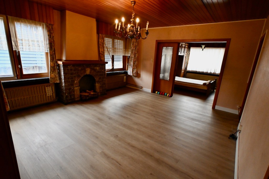 Te renoveren laagbouwwoning vlak bij winkels en het centrum van Nijlen . - foto 5