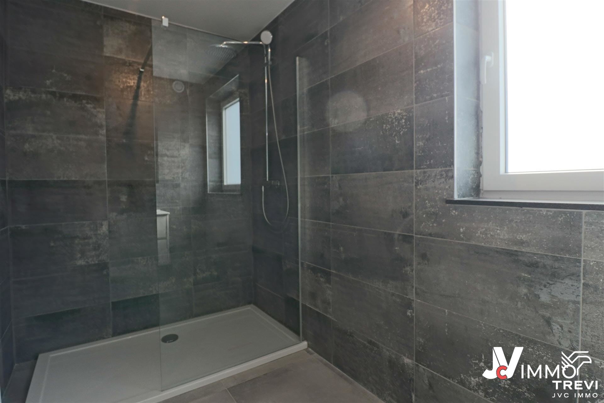 Appartement te huur in Juprelle met 2 slaapkamers - foto 5