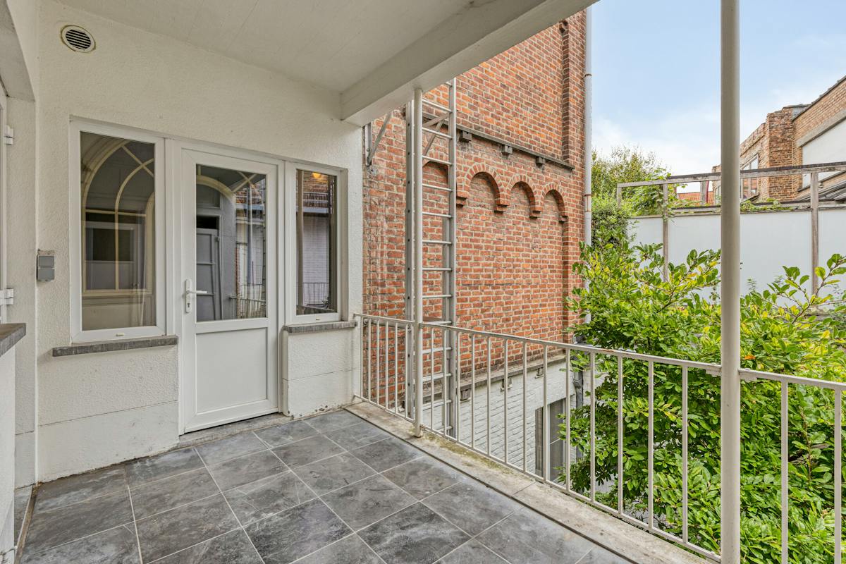 Stadswoning met potentieel voor appartementen in Kortrijk - foto 4
