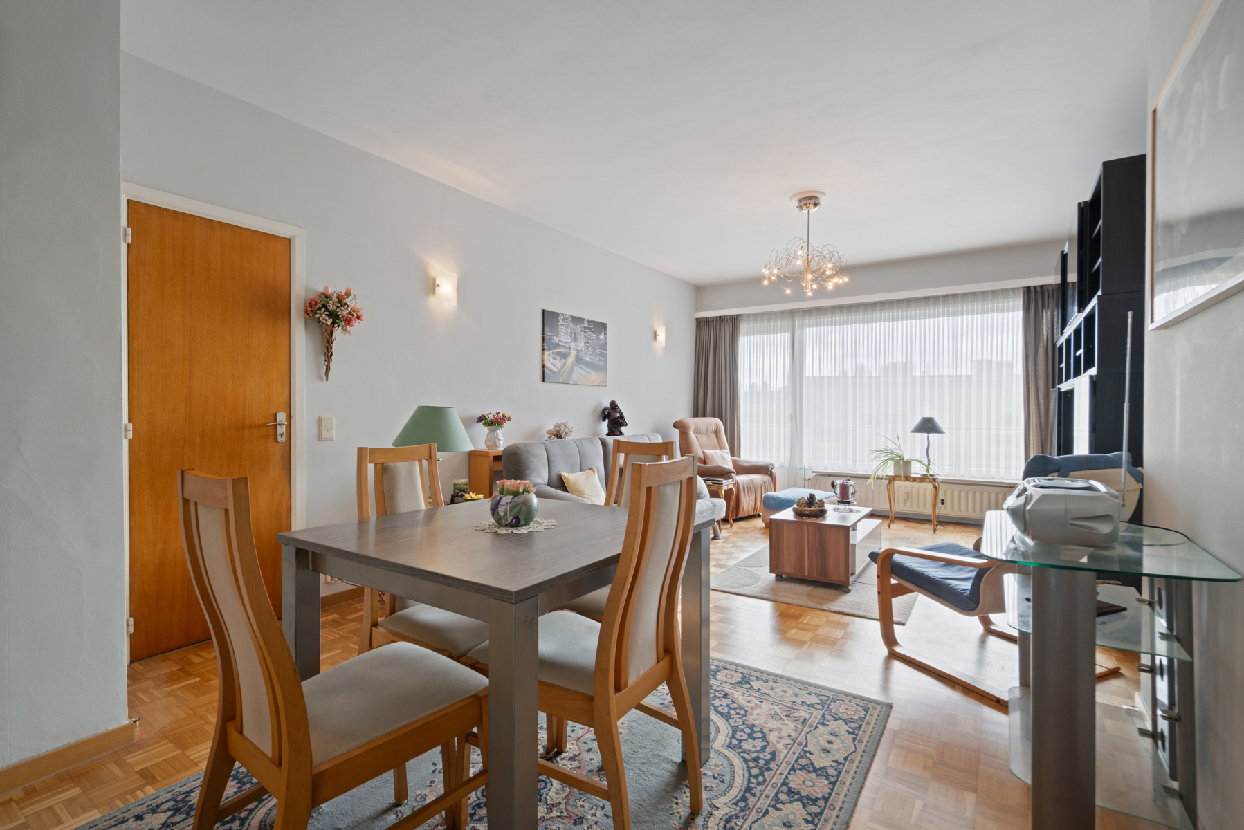 Centraal gelegen appartement met twee slaapkamers &amp; terras. - foto 4