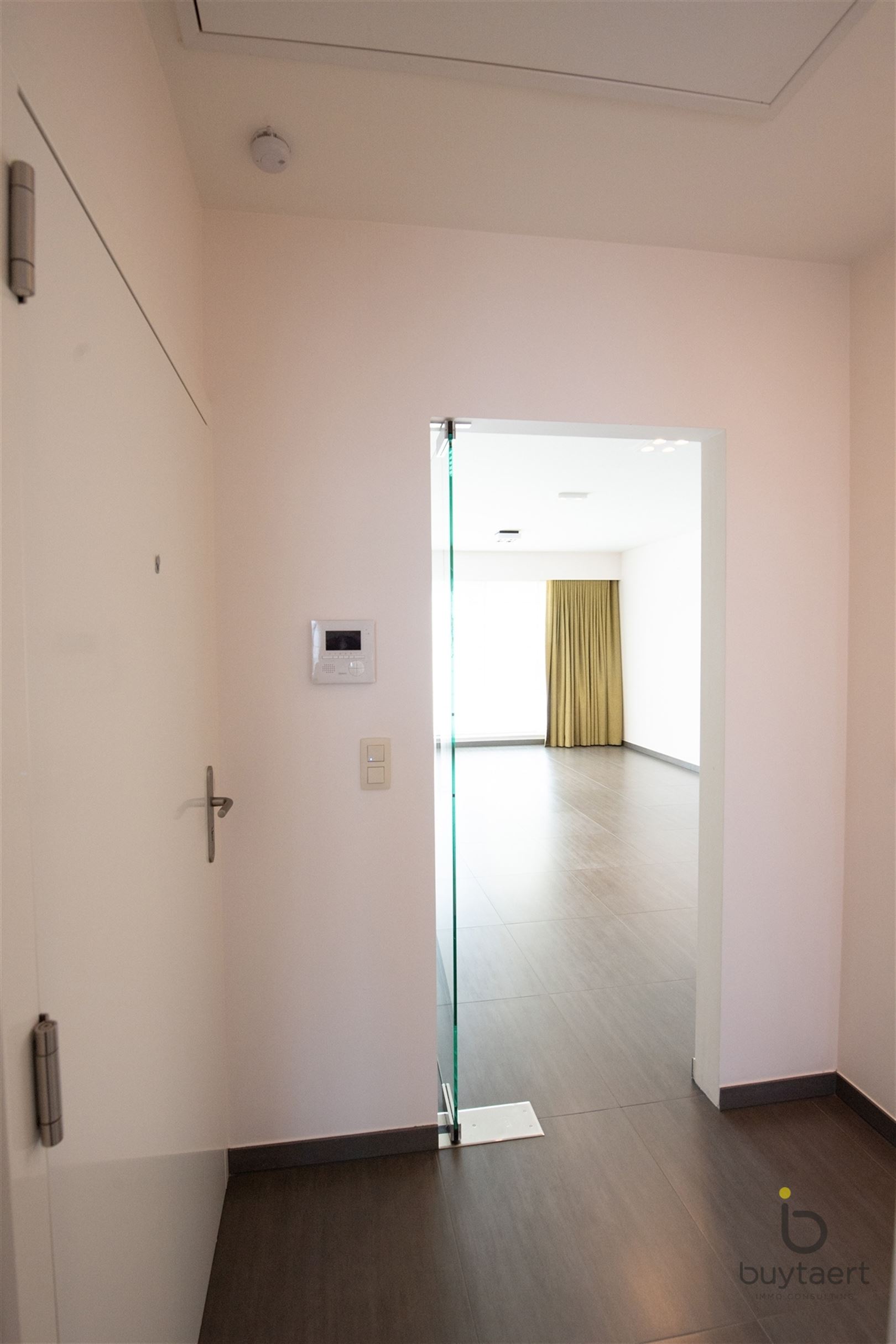 TOP ONDERHOUDEN DAKAPPARTEMENT IN HARTJE SCHILDE MET RUIM ZONNIG TERRAS! - foto 4