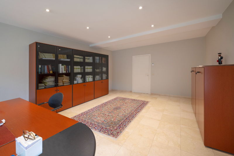 Ruim kantoor van 160 m2 met vlotte bereikbaarheid - foto 3