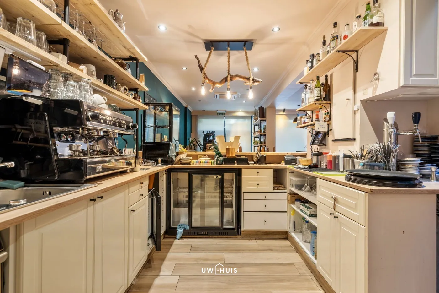 OPBRENGSTEIGENDOM MET DUPLEX APPARTEMENT IN HET HARTJE VAN SINT-NIKLAAS - foto 5