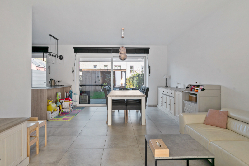 Recente gezinswoning met 3 à 4 SLK, garage en tuin - foto 3