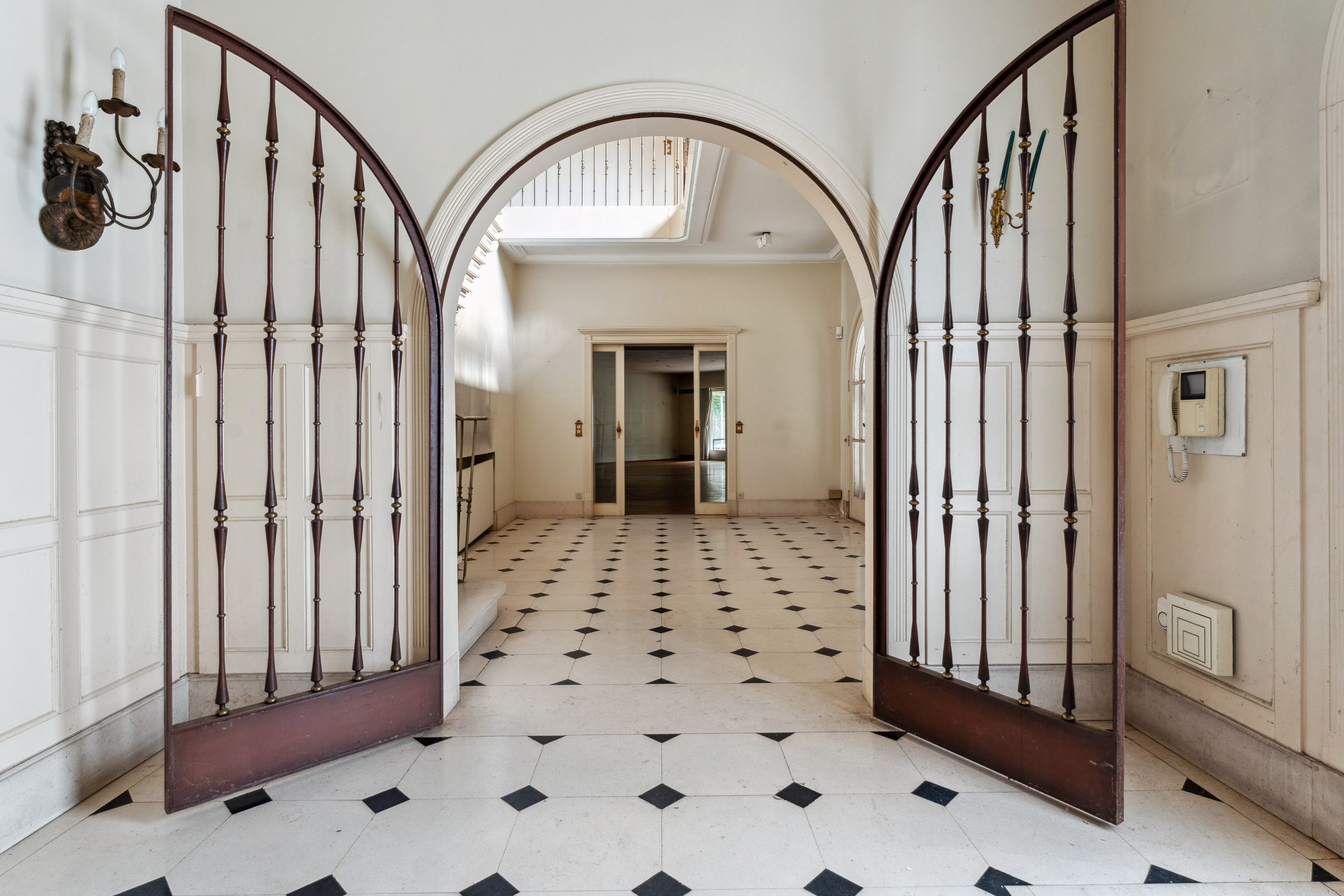 Renovatieproject: Statige villa op uitzonderlijk domein - foto 2