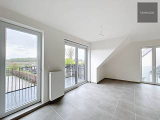 Recent dakappartement met twee slaapkamers & garage! Dit modern afgewerkt appartement is gelegen in de residentie 'Gisele' & biedt een stijlvolle,...