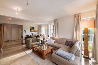 Deze sfeervolle, instapklare halfopen woning is ideaal gelegen tussen Boom enReet op wandelafstand van winkels, scholen, openbaar vervoer en...