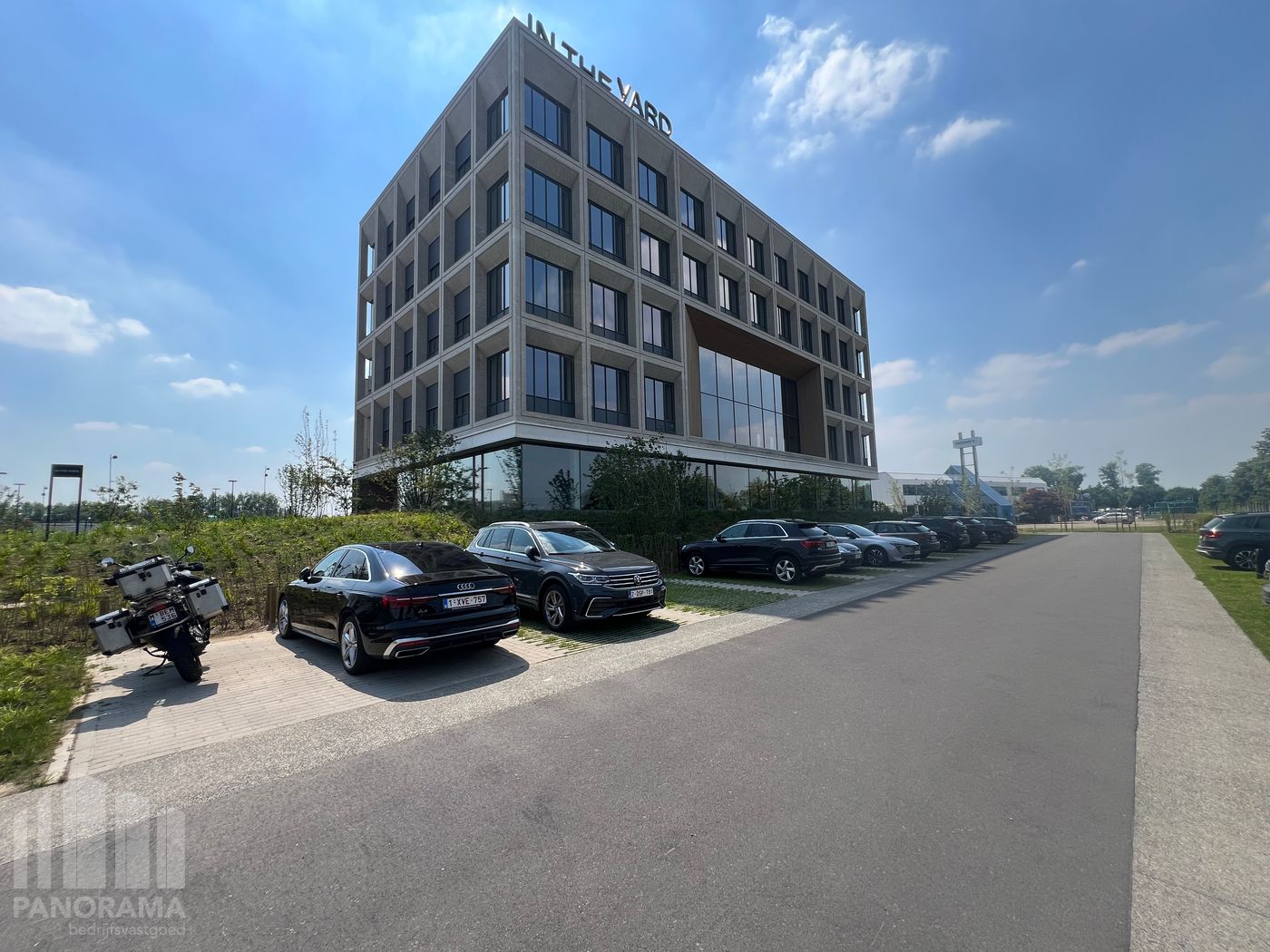4 werkplaatsen op toplocatie In The Yard business centrum nabij E40 - foto 5