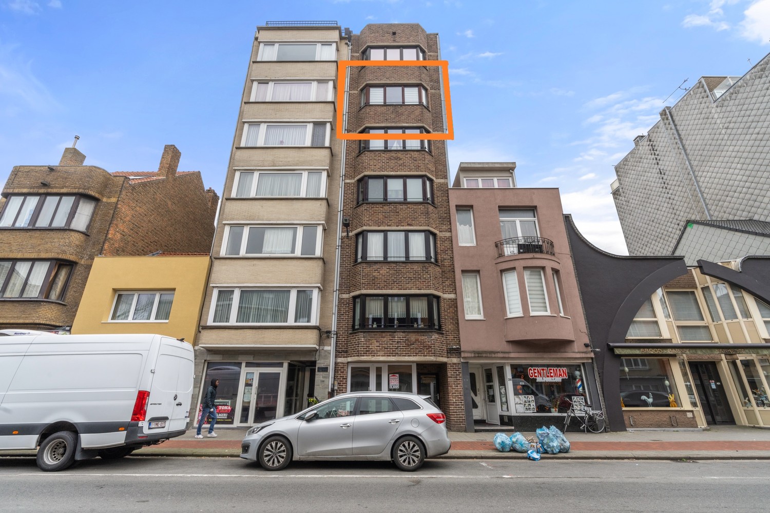 2-slaapkamer appartement met balkon, centraal gelegen - foto 1