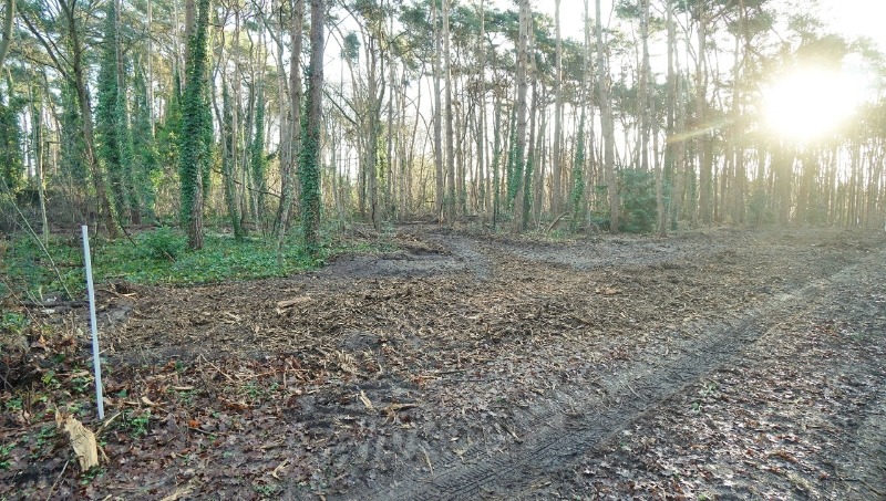 Residentieel gelegen bouwgrond van 31a10ca voor open bebouwing met private toegangsweg nabij golf- en meerdomein - foto 3