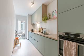 Ce charmant appartement est situé au cœur de Gand, entre la Coupure et le Korenmarkt, dans une rue calme. Il bénéficie de tous les avantages de la...