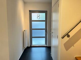 Deze prachtige woning in Mechelen biedt een comfortabele leefomgeving met tal van moderne faciliteiten. Met een bewoonbare oppervlakte van 125...