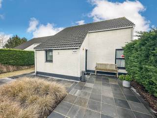 Maison de vacances très bien maintenue avec tout le confort et beaucoup d'intimité. Composition: salle de séjour agréable avec cheminée,...