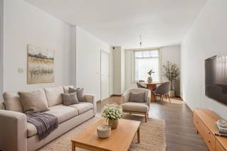 - Uitstekende ligging met vlotte verbinding: Bruggestraat 473, Menen- Lichtrijke leefruimtes- 2 volwaardige slaapkamers- Ruime zolder (mogelijkheid...