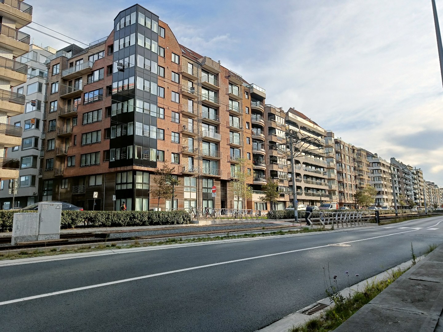 Exceptional corner apartment with partial sea view - photo 1