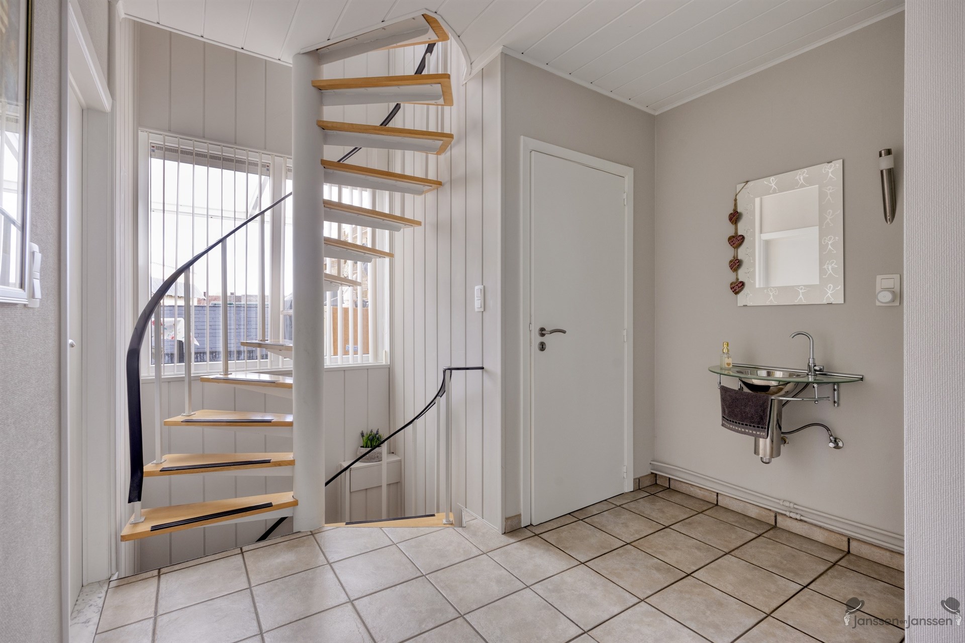 Schitteren gelegen appartement in centrum van Neeroeteren - foto 4