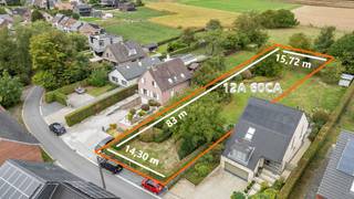 Bouwgrond voor open bebouwing!In het landelijke Wambeek bieden wij u dit uniek perceel bouwgrond met een oppervlakte van 12 are 60 ca. aan, ideaal...