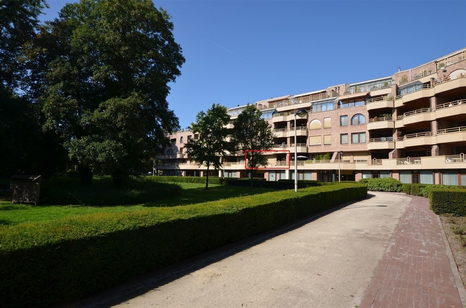 Aangenaam ruim appartement op toplocatie. - foto 3