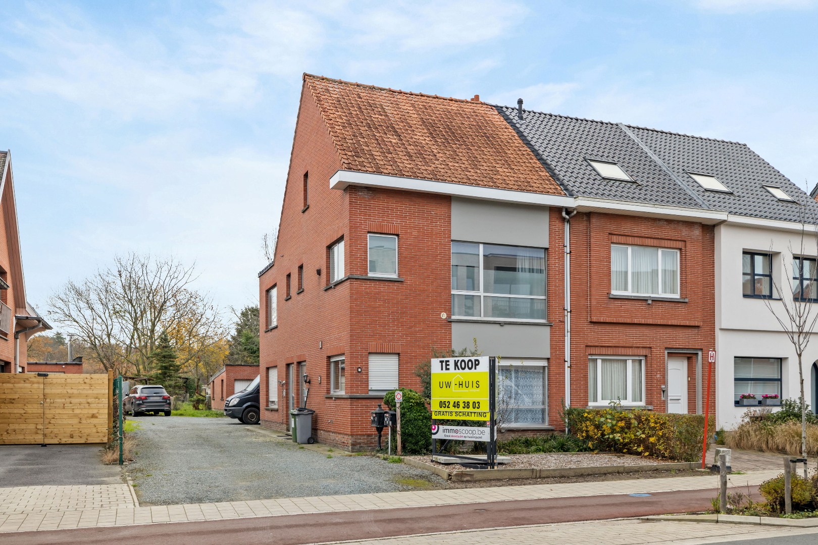 RUIME HOB MET 4 SLPK EN 2 GARAGES / INVESTERING MET 2 APP - foto 1