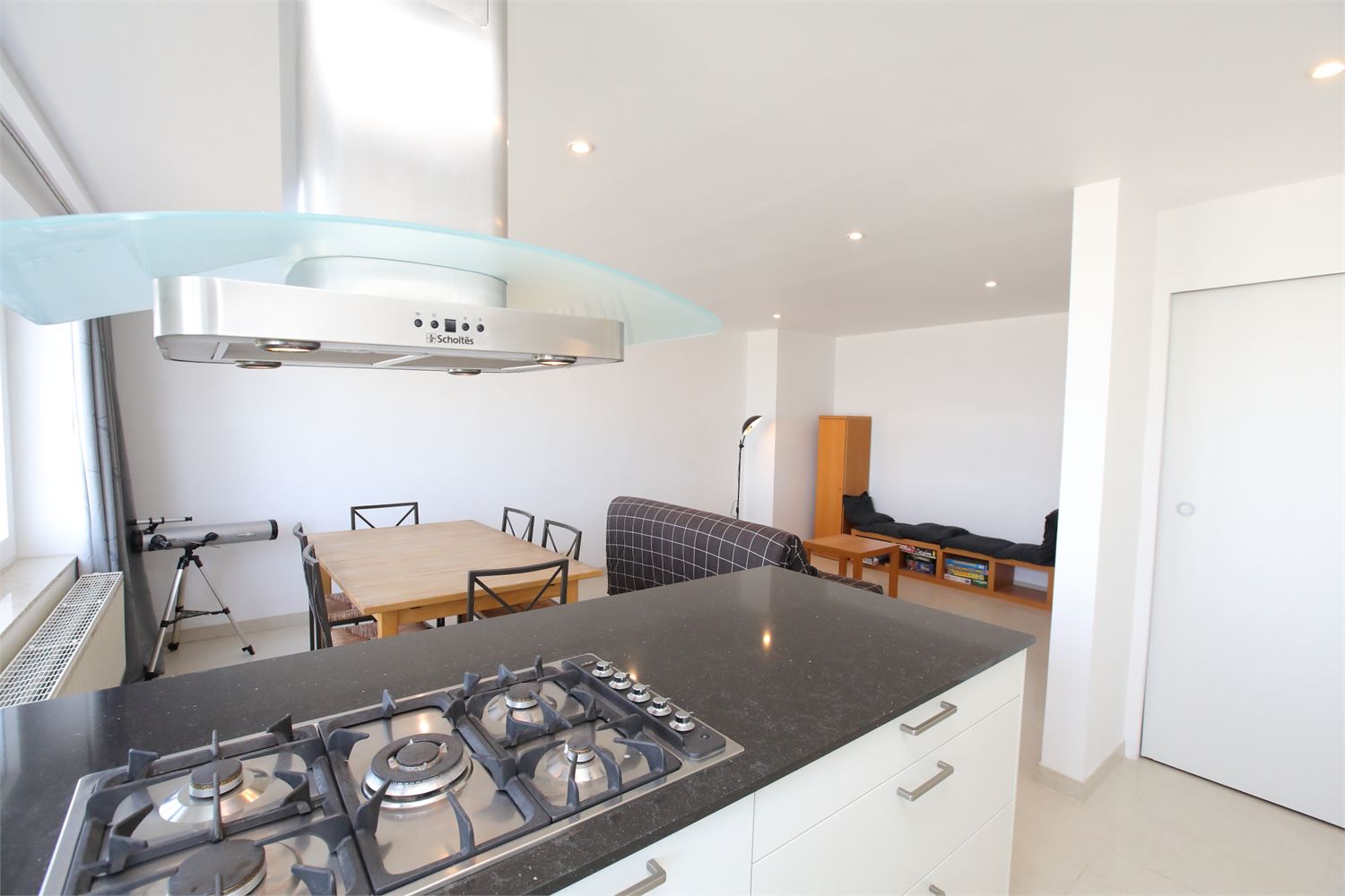 APPARTEMENT  AVEC VUE SUR LA MER AVANT! - photo 4