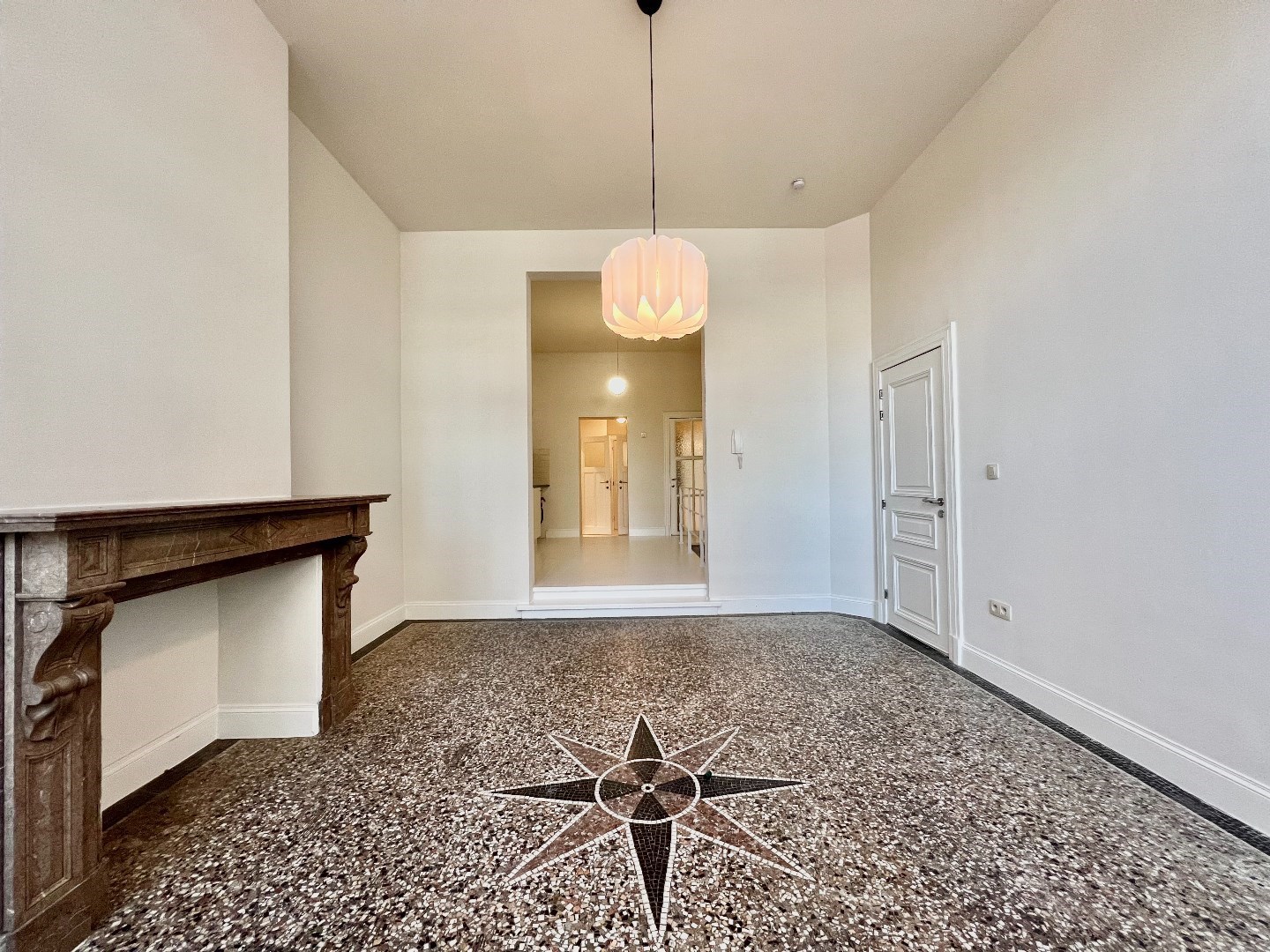 Apartment for rent in Antwerp with 2 bedrooms - photo 2