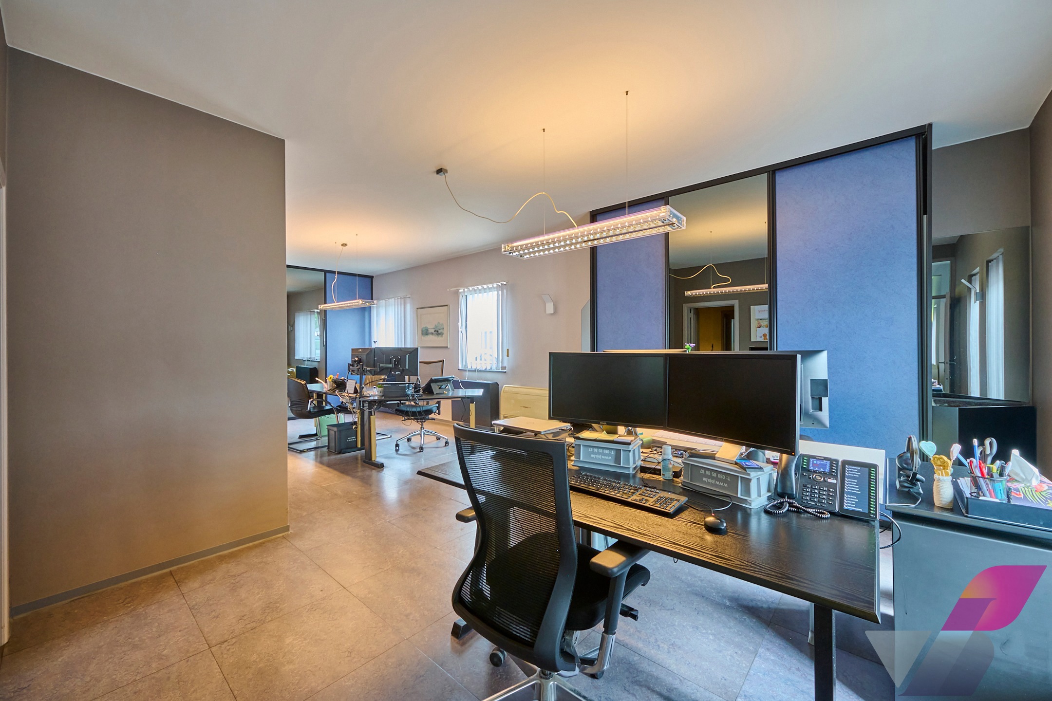 MULTIFUNCTIONEEL GEBOUW OP MOOIE ZICHTLOCATIE - foto 4