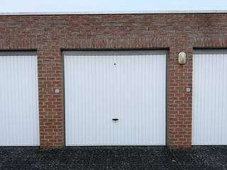 Garage box bien situé avec portail automatique à vendre dans le centre de Waregem, près de la gare.Le garage (avec entrée depuis la rue...