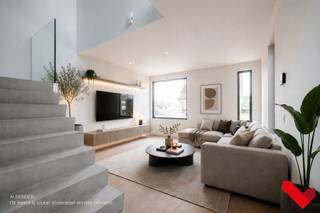 Located on Eendebroekstraat, this home offers the ideal combination of tranquility and accessibility. In the immediate vicinity, you will find...