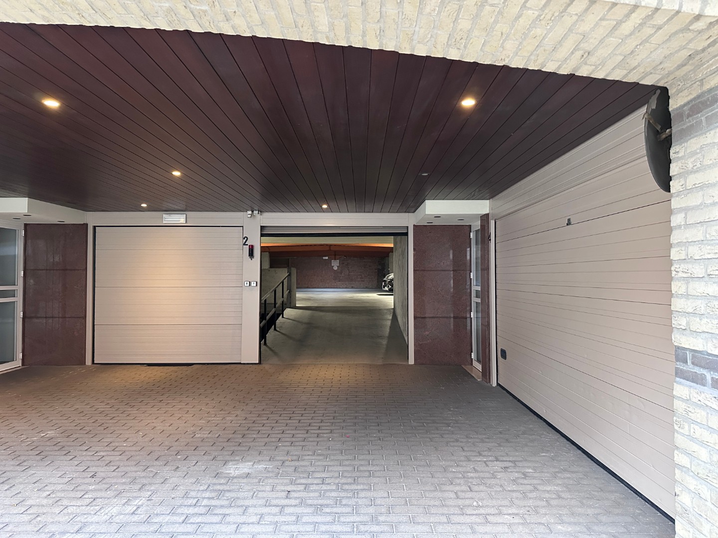 Grand emplacement à vendre dans la rue parallèle à la Lippenslaan - photo 2