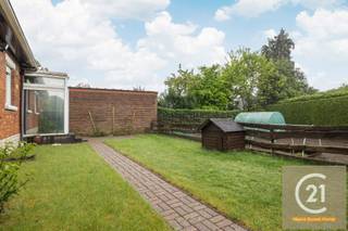 **REMET EN VENTE POUR CAUSE DE PRÊT NON OBTENU** Située dans un quartier résidentiel agréable et verdoyant de Diegem, cette charmante villa...