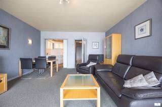 Cet appartement meubleé, situé au neuvième étage de la résidence Sun Beach, offre une combinaison unique d'espace, de luminosité et d'une...
