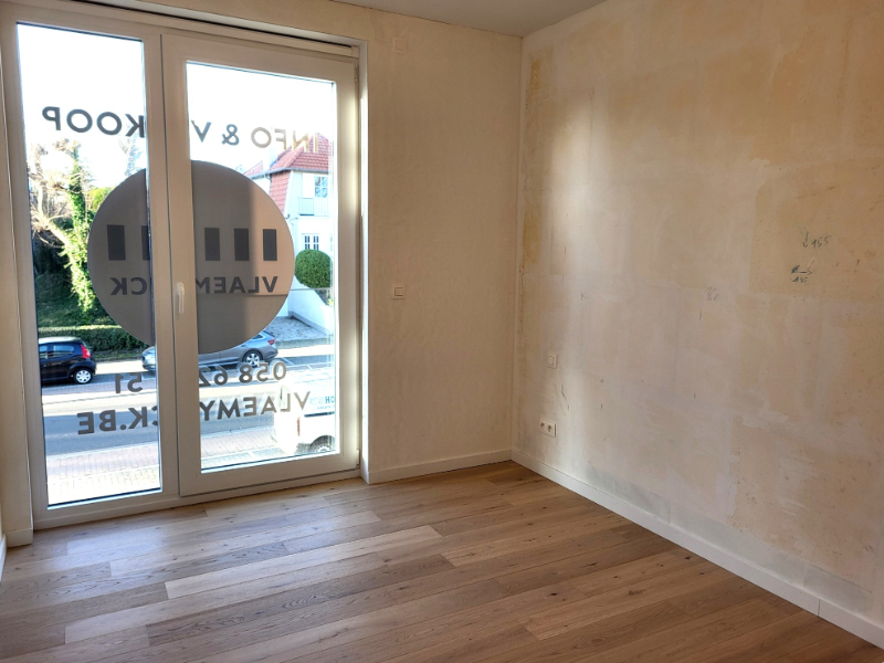 Spacious 2-bedroom flat - photo 4