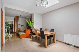 In the heart of Vilvoorde, located on a quiet street with ample parking, is this versatile home. The residence is recognized as a single-family...