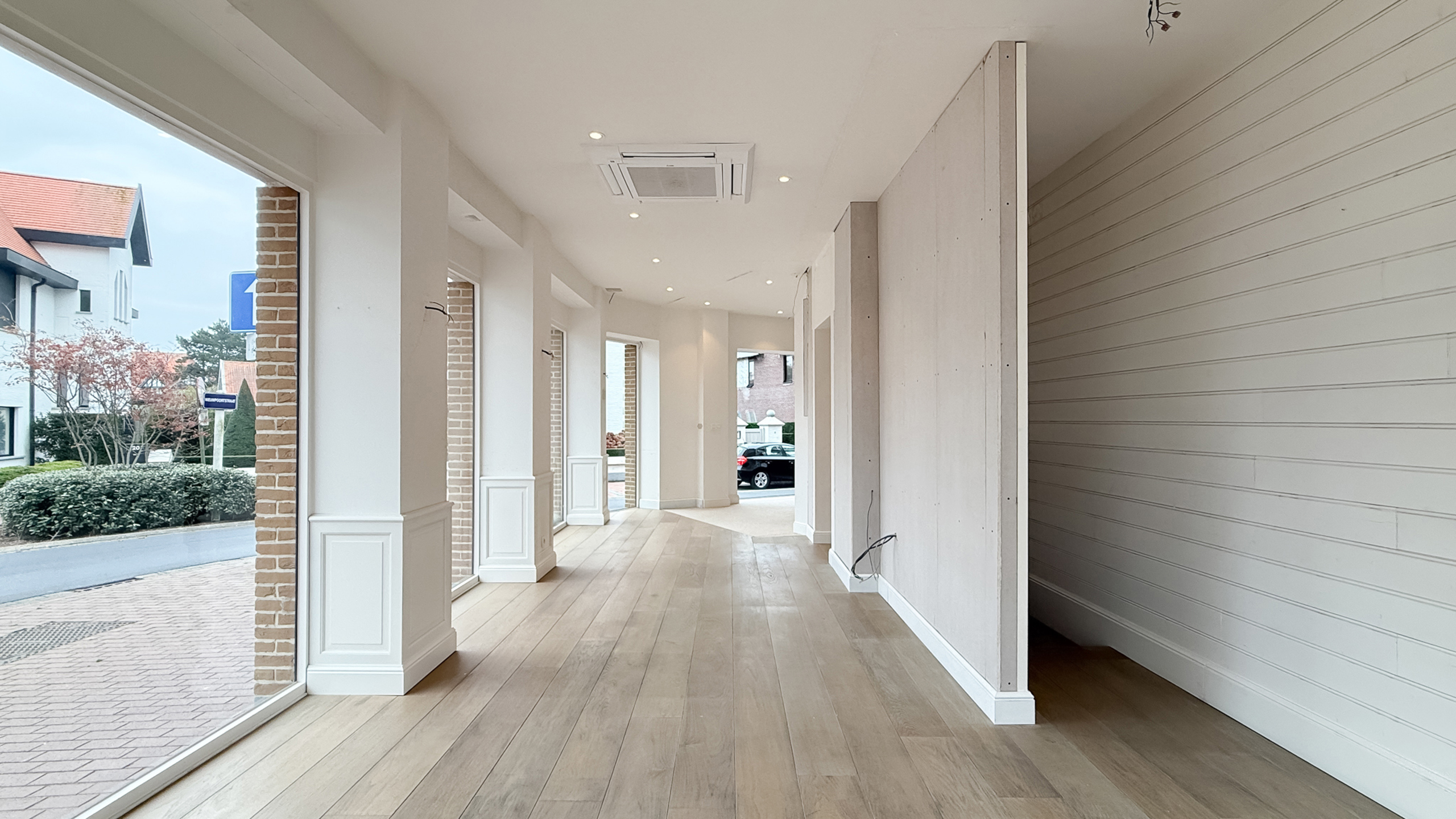 Uitzonderlijk handelspand op toplocatie – Driehoeksplein - foto 3