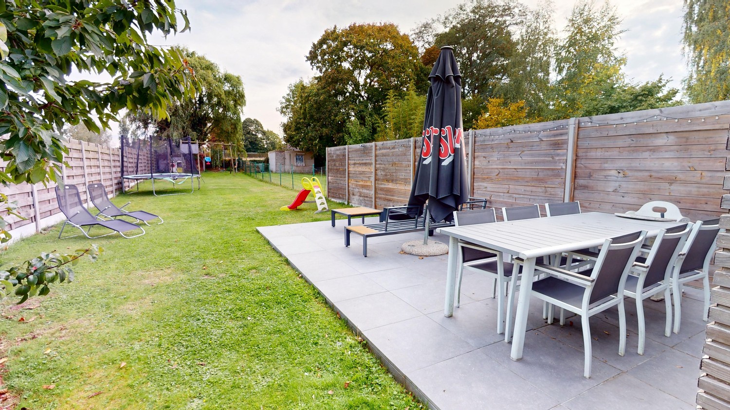 Gerenoveerde gezinswoning met 4 slaapkamers - foto 2