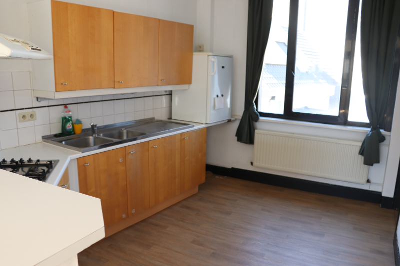 Centraal gelegen duplexappartement op 2deV en 3deV met 2 SLK - foto 5