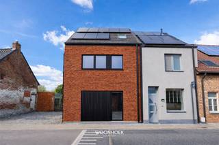 <p>In an easily accessible location near the Lammeken, with excellent access to the city center, the N70 and the E17, is this newly built home (2026) in shell windproof phase, a unique opportunity for those who wish to finish their home completely to their own taste and style.</p><p>This property combines thoughtful architecture with a strong focus on energy efficiency and future-oriented living. The home is already equipped with quality windows and doors, a fully finished and insulated roof, as well as solar panels, a solid foundation for a sustainable and efficient living environment.</p><p>The house includes three full bedrooms, two toilets for extra comfort, a practical storage/bicycle room on the ground floor and a well thought-out layout with a focus on light and space<br />Thanks to the current state of finish, as a buyer you will have the opportunity to fully personalize this house and finish it according to your own living wishes, from materials to layout and finish.<br />The land share amounts to 59,000 EUR (on which you pay 12% registration duties and the construction share amounts to 220,000 EUR (on which you pay 21% VAT).</p><p>This property offers an exceptional opportunity to create a contemporary, energy efficient home in an easily accessible location. An ideal combination of freedom in finishing, smart architecture and future-oriented comfort.</p><p>Contact us for more information or a viewing at 09 310 77 07 or info@woonhoekvastgoed.be</p>
