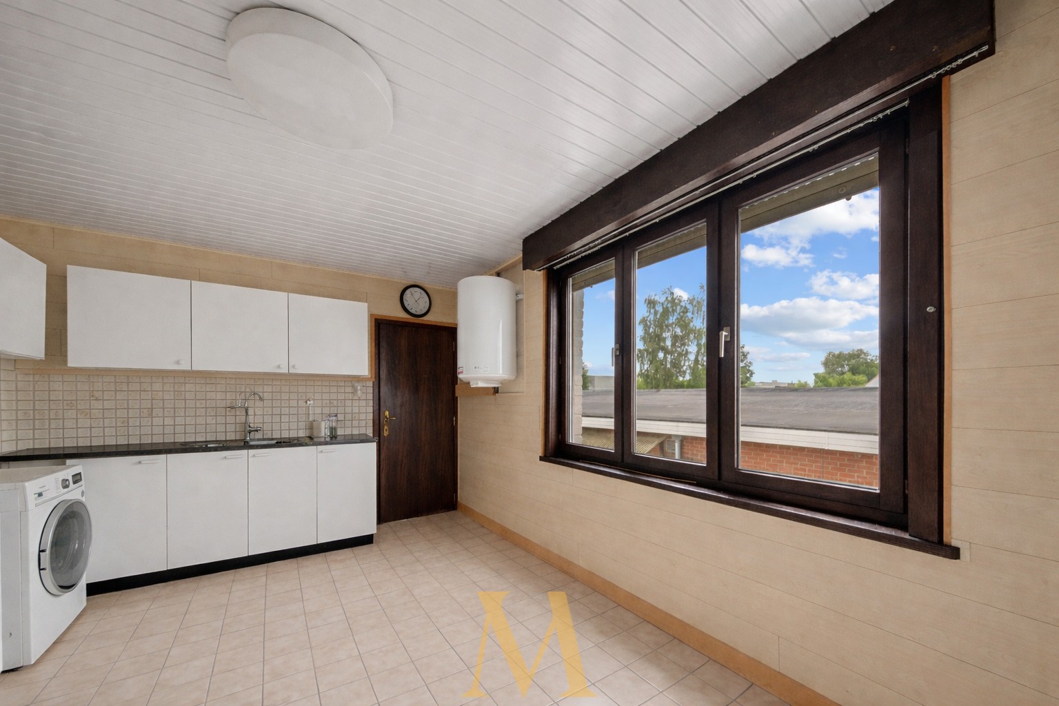 Ruim handelspand met woonst op toplocatie in Desselgem, eindeloze mogelijkheden! - photo 5