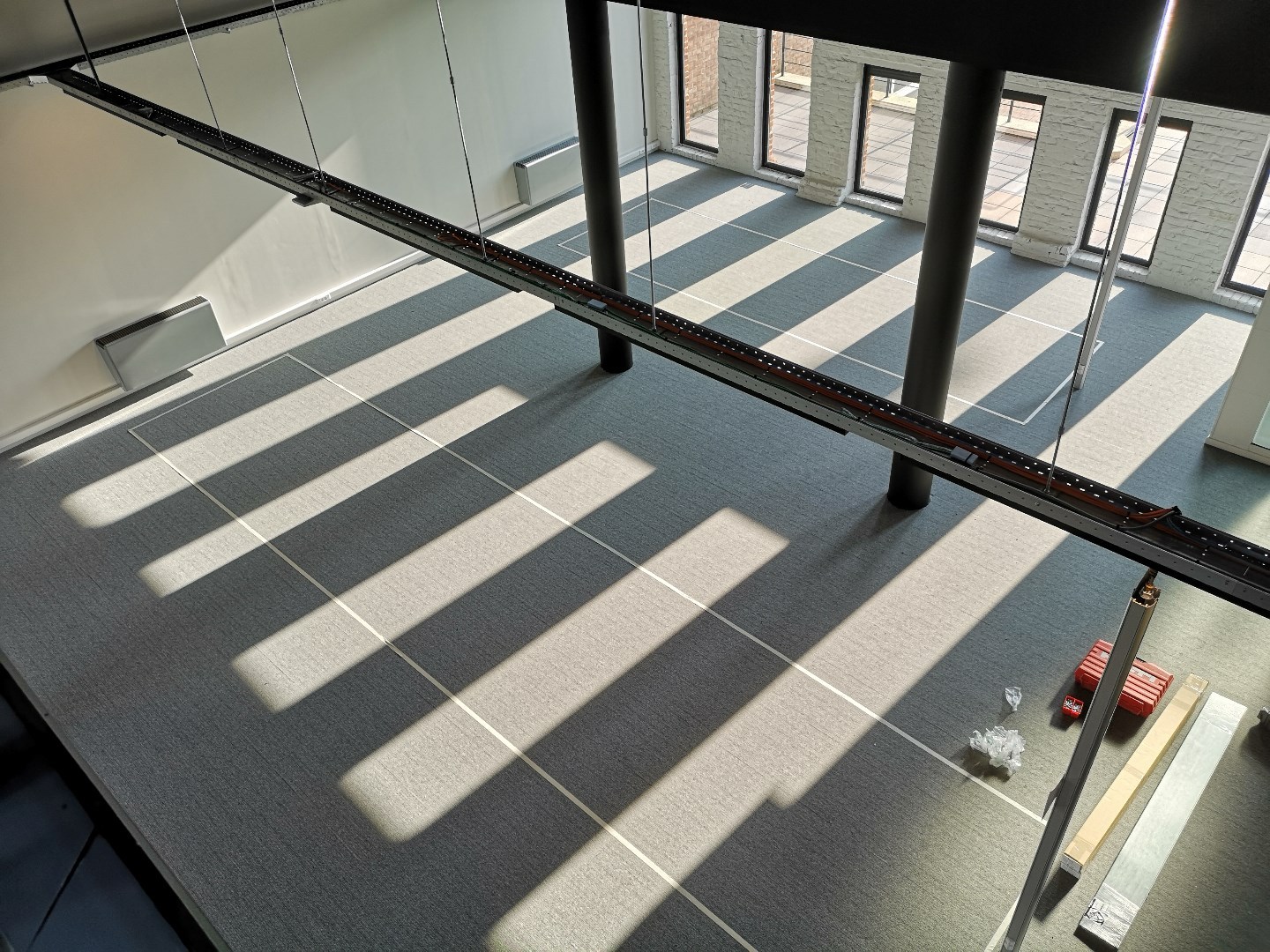 Gelijkvloers loftkantoor van 450m² met parking - foto 5