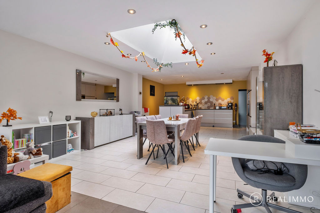 Gerenoveerde en energiezuinige gezinswoning in Aalbeke - foto 5