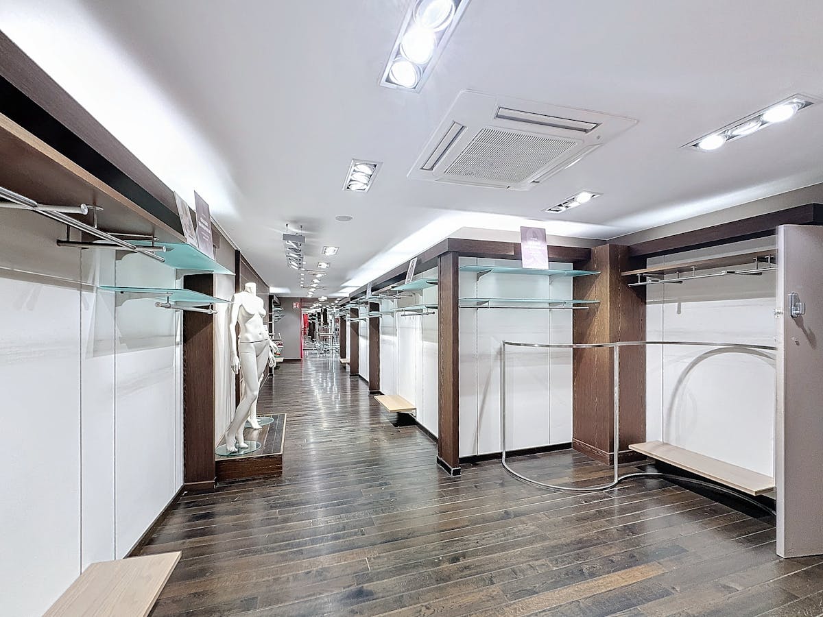 Commercial property for rent in Ypres - photo 5