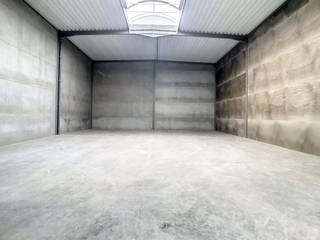 Unités PME récemment construites d'environ 220 à 225 m² à vendre à Waregem. Le parc PME bénéficie d'un emplacement privilégié sur la...