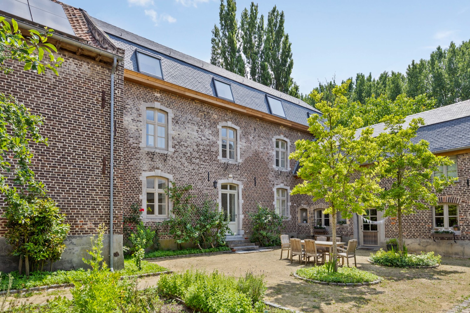 Uitzonderlijke woning midden in het groen - foto 2