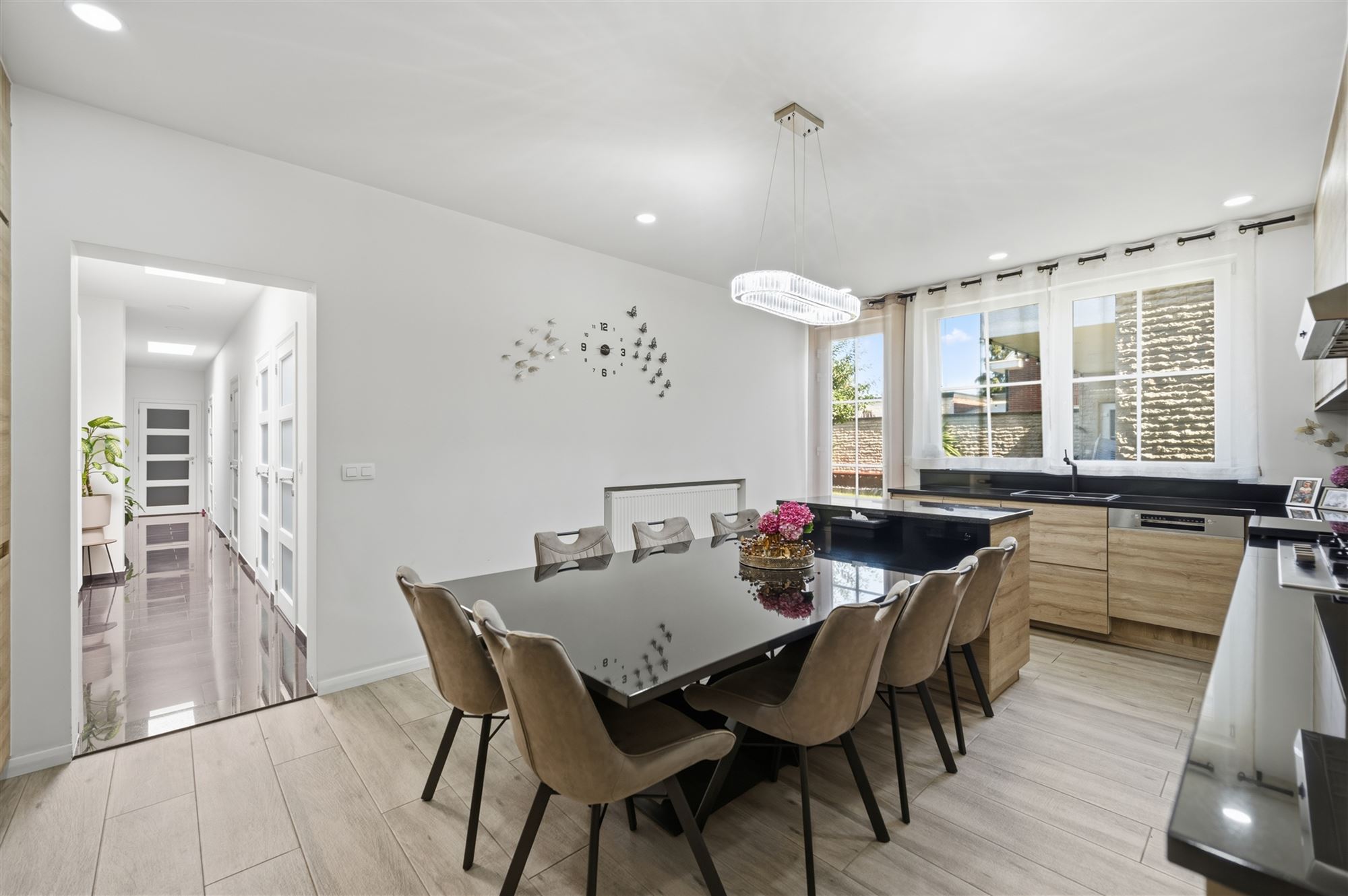 Halfopen bebouwing met 5 kamers, dubbele garage en tuin - foto 5