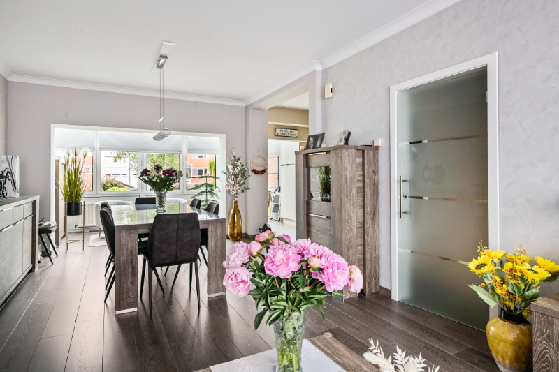 Rustig gelegen instapklare bel-étage met 3 SLK, garage & tuin - foto 4