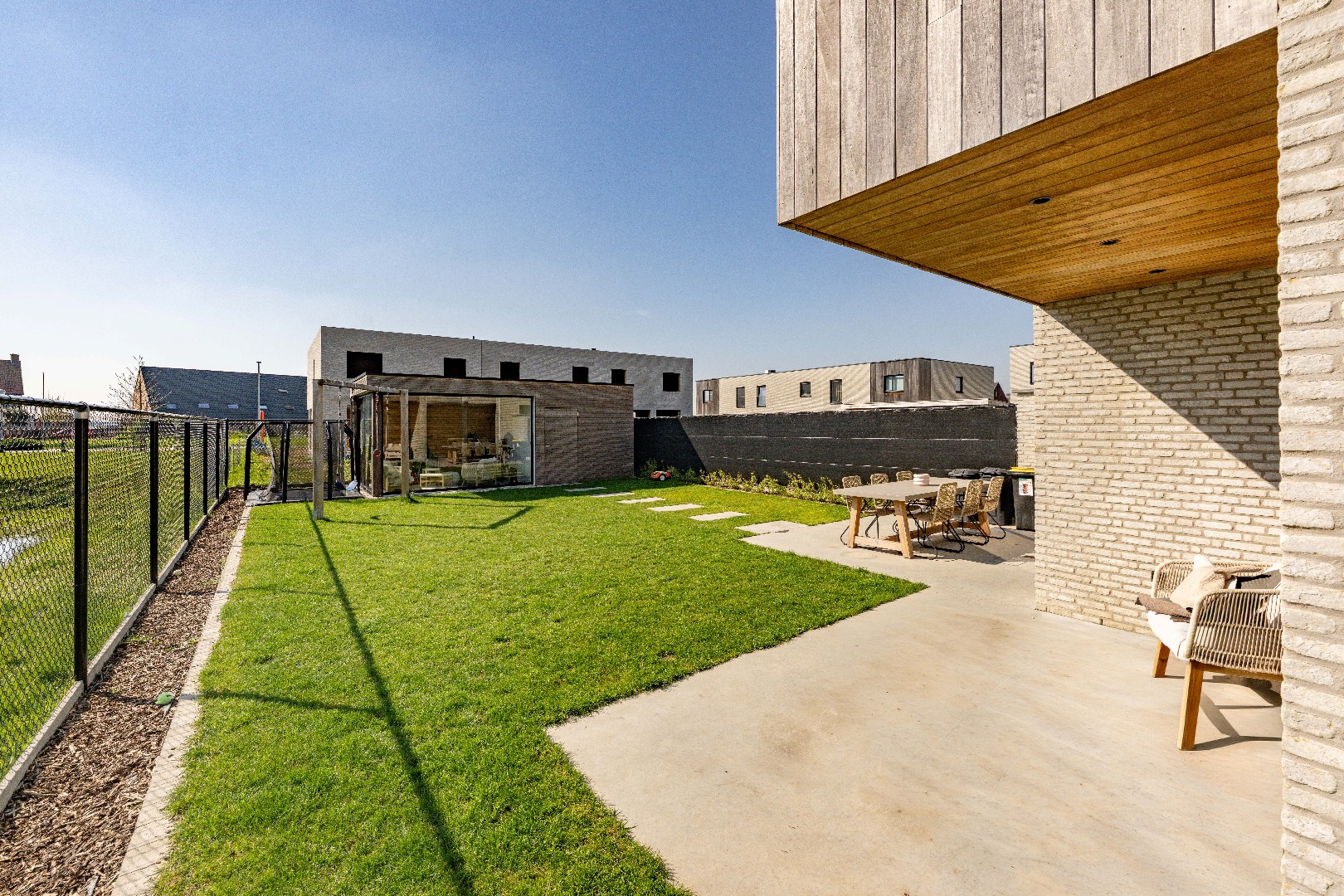 ENERGIEZUINIGE GEZINSWONING MET 4 SLKPS | BUREEL | AANGELEGDE TUIN - foto 4